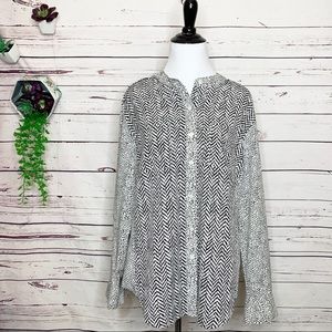 Apt. 9 Black & White Contrasting Pattern Long Sleeve Button Up Blouse Size Large